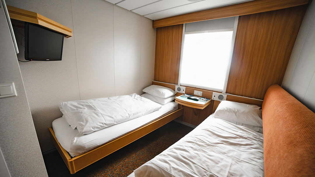 A Bed and Breakfast cabin on board MV Hamnavoe