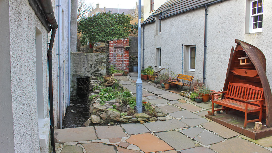 Burns down the Stromness hillside