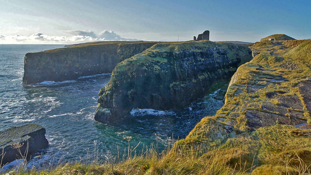 The impressive ruins of the Old Man of Wick