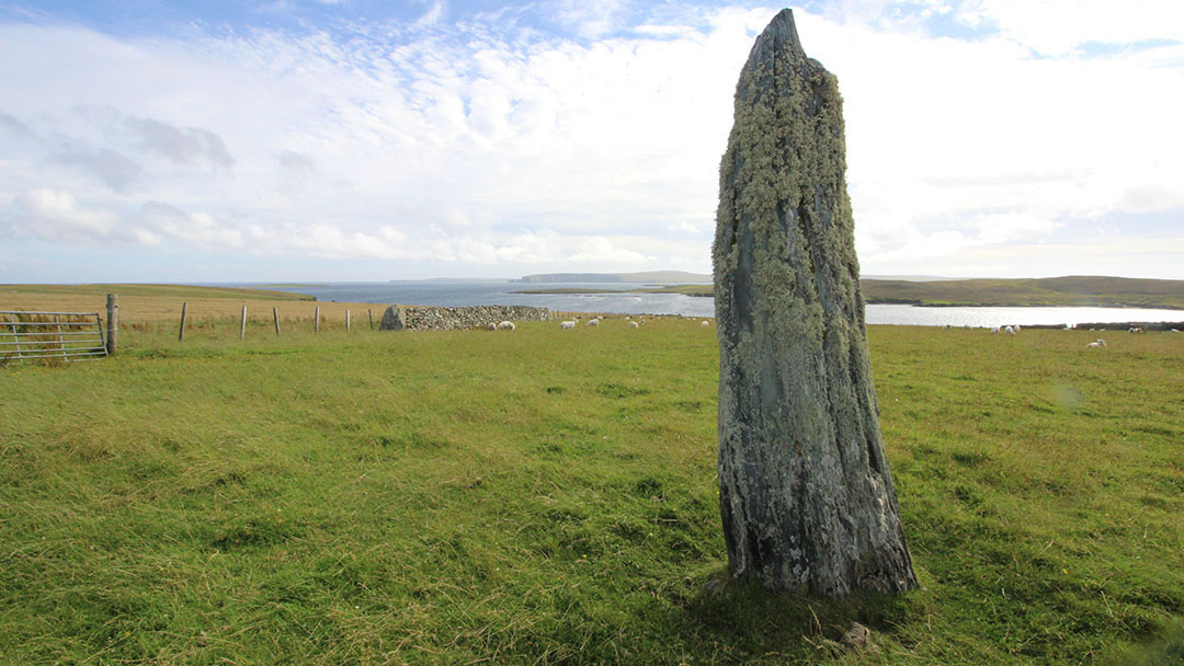 Uyea breck or Muness standing stone, Unst, Shetland photo © Copyright Magnus Dixon